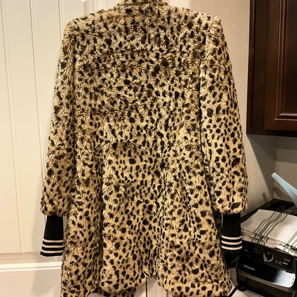 Leopard print coat - Picture 8 of 12